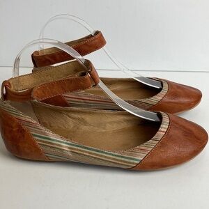 Miz Mooz Kazu Flats Brown Leather Pinstripe Accent Shoes Ankle Straps 7 Comfort
